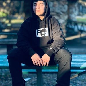 Meet your Posher, Elizabeth